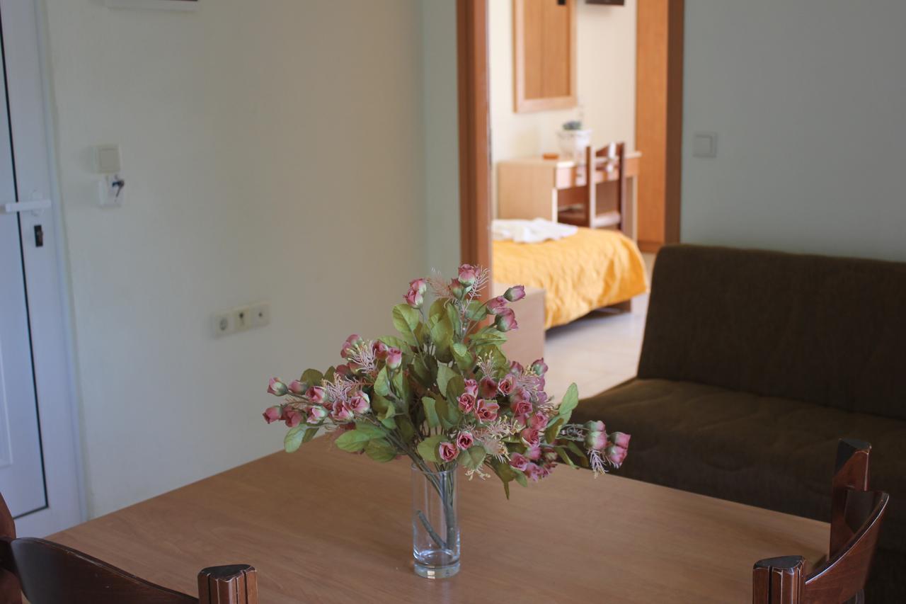 Virgin Mary Appartement Rodhákinon Buitenkant foto
